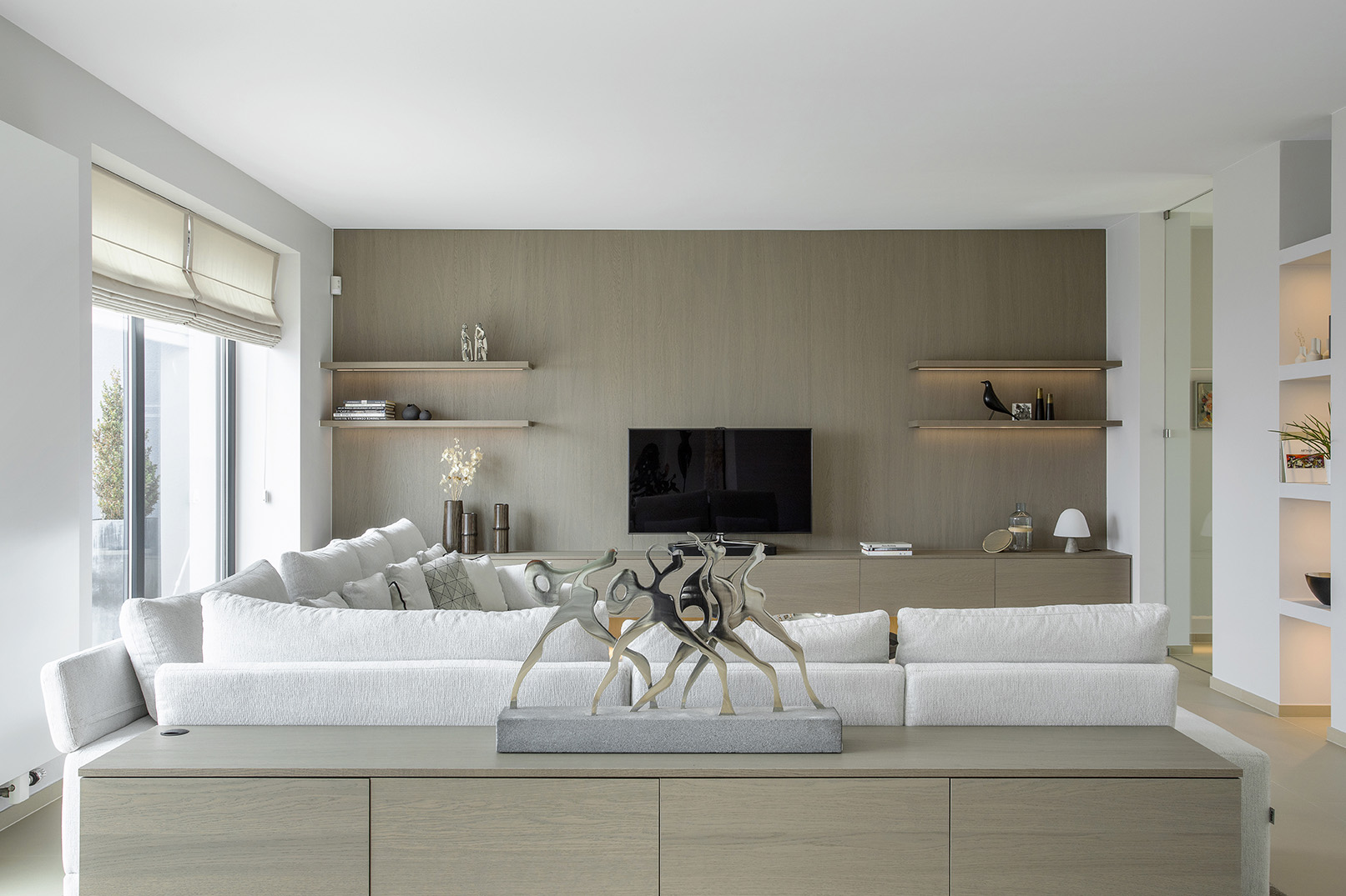 séjour contemporain œuvres d’art et mobilier design, projet d’architecture d’intérieur à Arlon